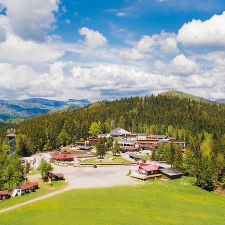 Hotel Sachticka バンスカー・ビストリツァ エクステリア 写真
