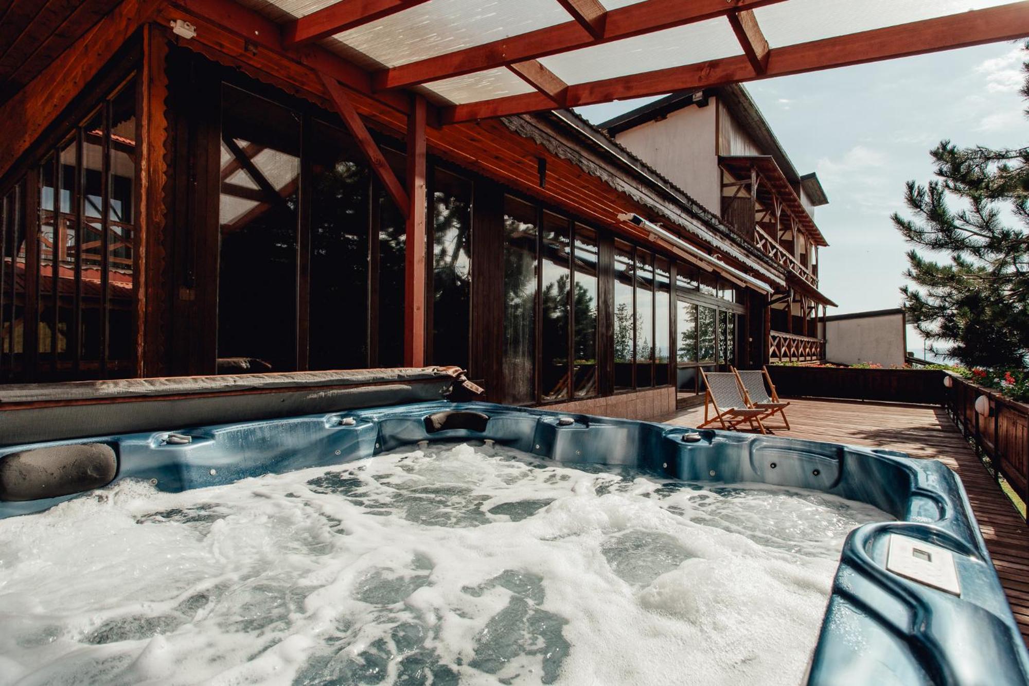 Hotel Sachticka バンスカー・ビストリツァ エクステリア 写真
