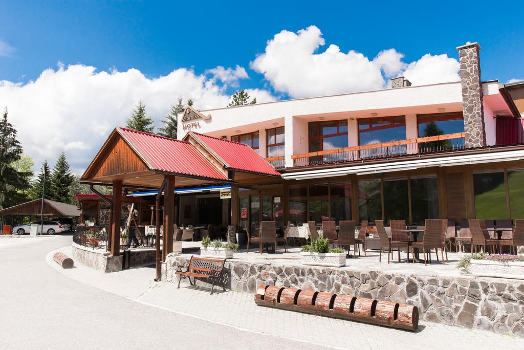 Hotel Sachticka バンスカー・ビストリツァ エクステリア 写真